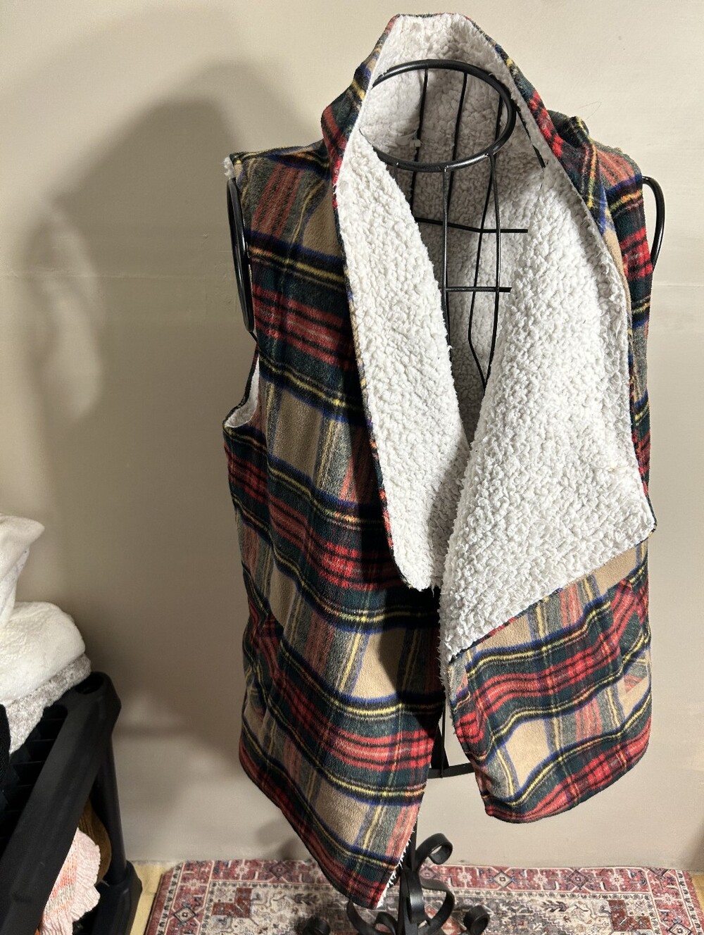 size large womens outdoor wear vest gorpcore plaid flannel look sherpa lined